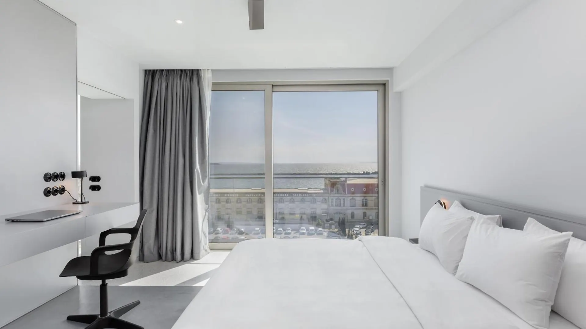 Nero Luxury Suites By Zennova Thessaloniki