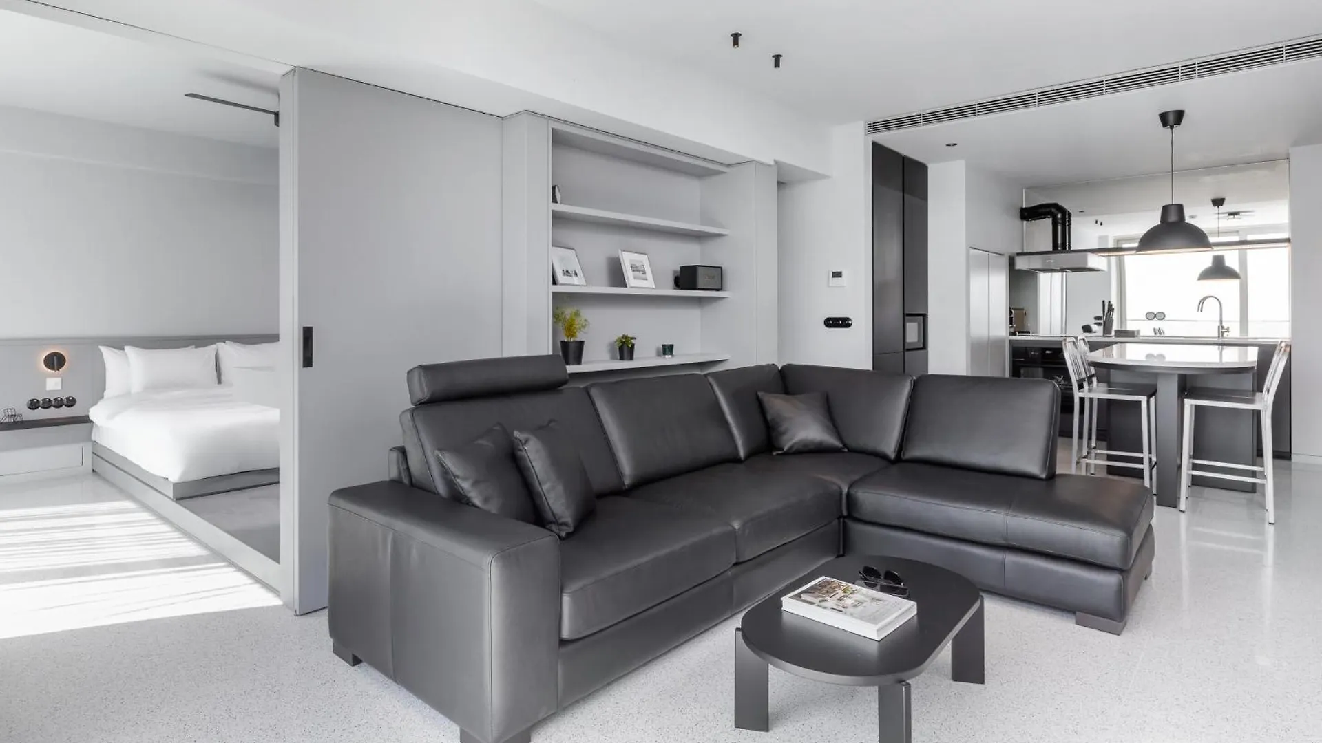 Nero Luxury Suites By Zennova Thessaloniki Greece