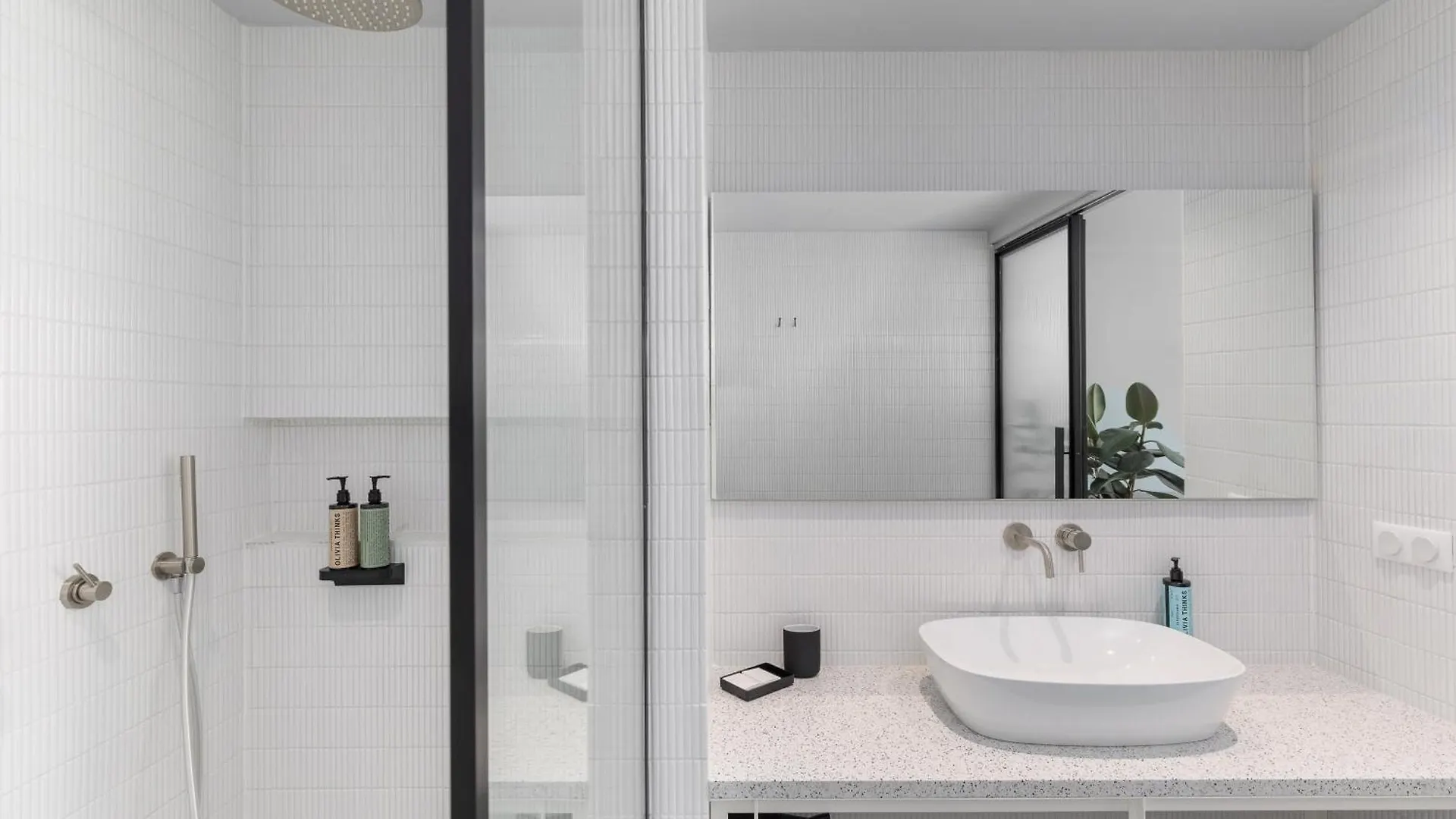 Nero Luxury Suites By Zennova Thessaloniki Apartment