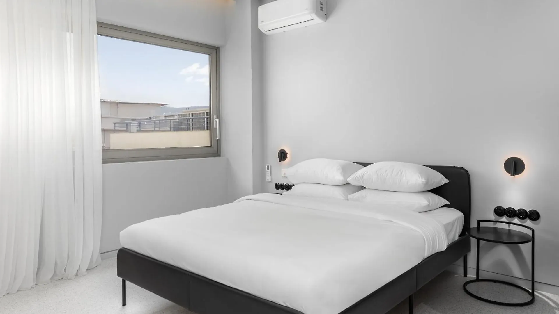 Nero Luxury Suites By Zennova Thessaloniki 0*,
