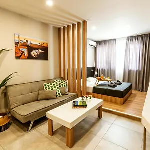 Unique Experience Apartment's Салоники
